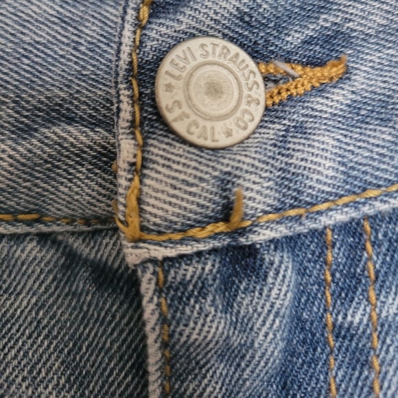 Levis men's 511 size 27 cutoff shorts with graffiti style art - Picture 5 of 9